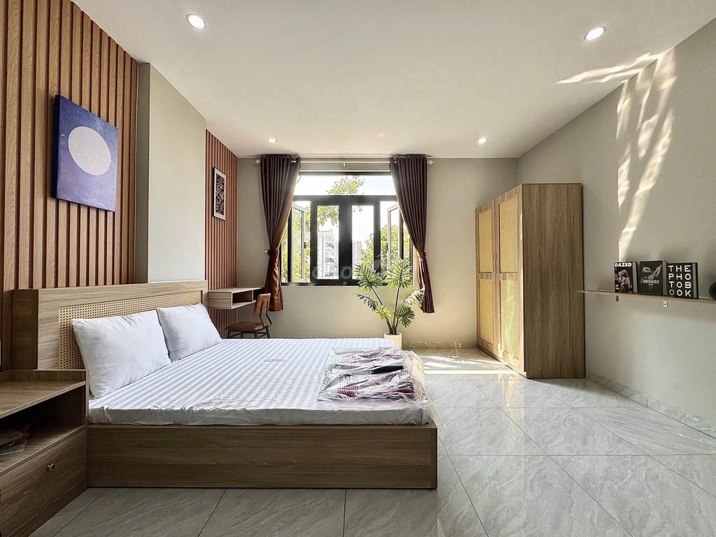 Nice apartment, big window - good price - right in the center of the 10th district.