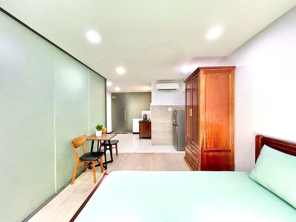 35 M2 security suite near the perfect hospital.