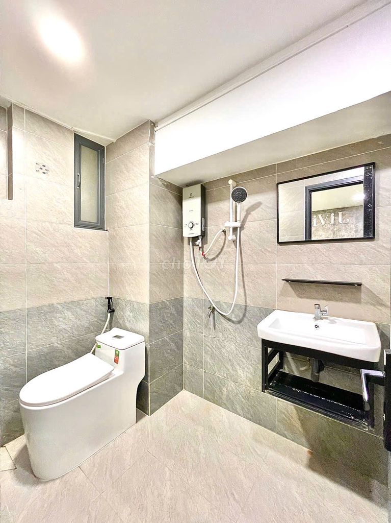35 M2 security suite near the perfect hospital.