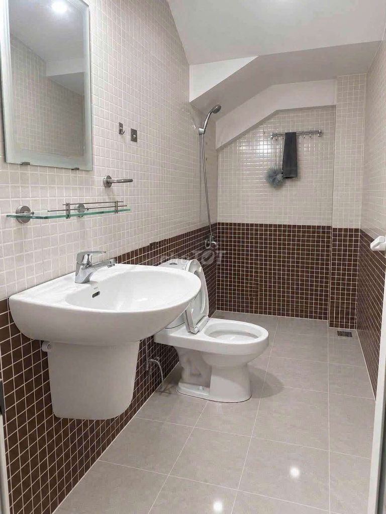 Rent room on 555th Street.