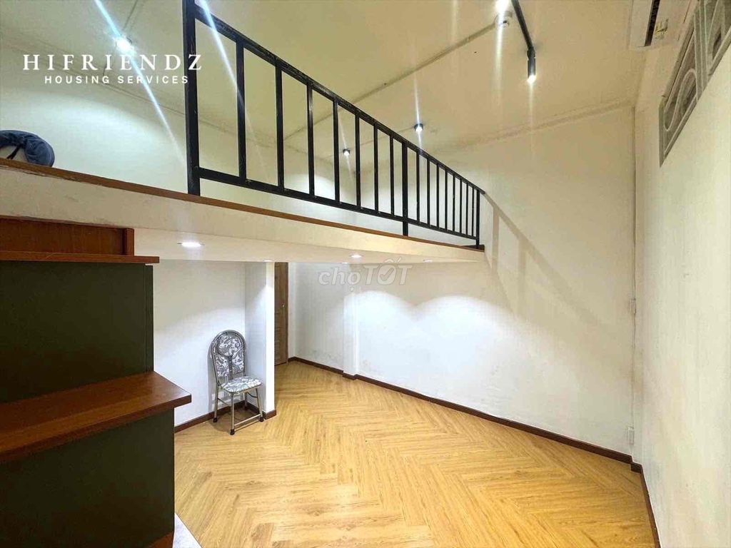 The new guard room, the new center of District 5.