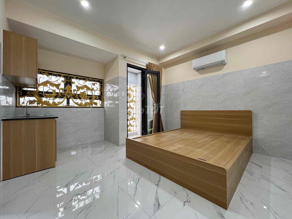 The balcony room is 4 million3