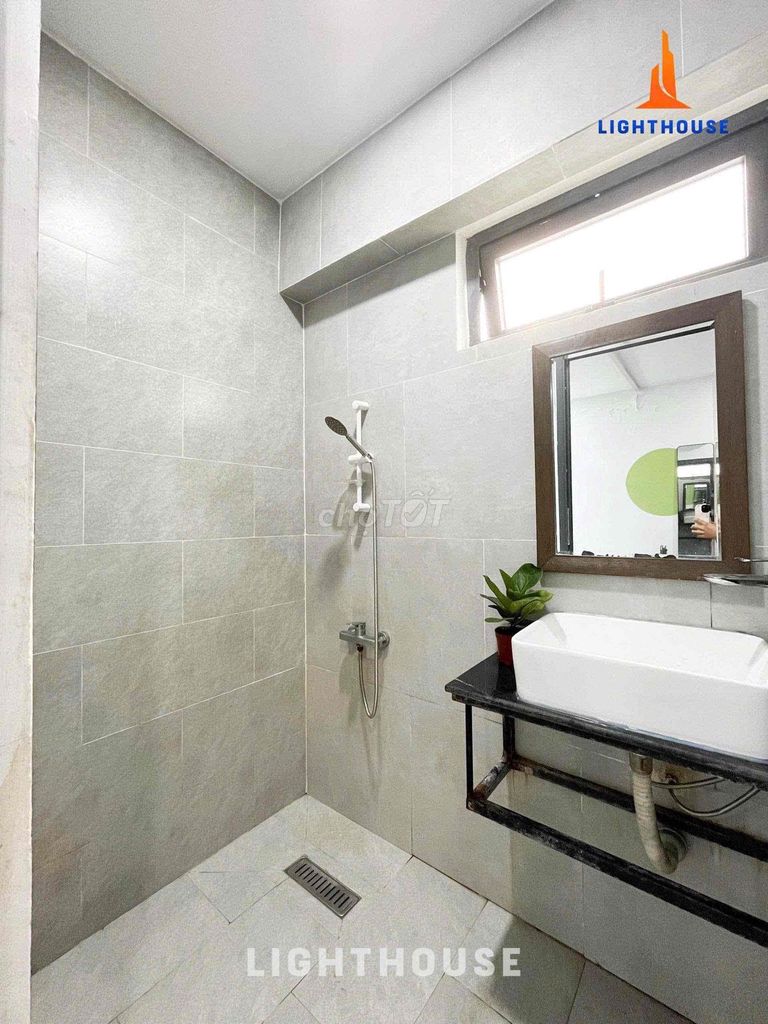 Find the great studio in Nguyễn Văn Lượng? Lock the main room!