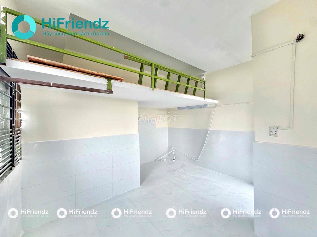 The new room has a new set of cabinets, 4 millionth price at Lạc Long Quân.