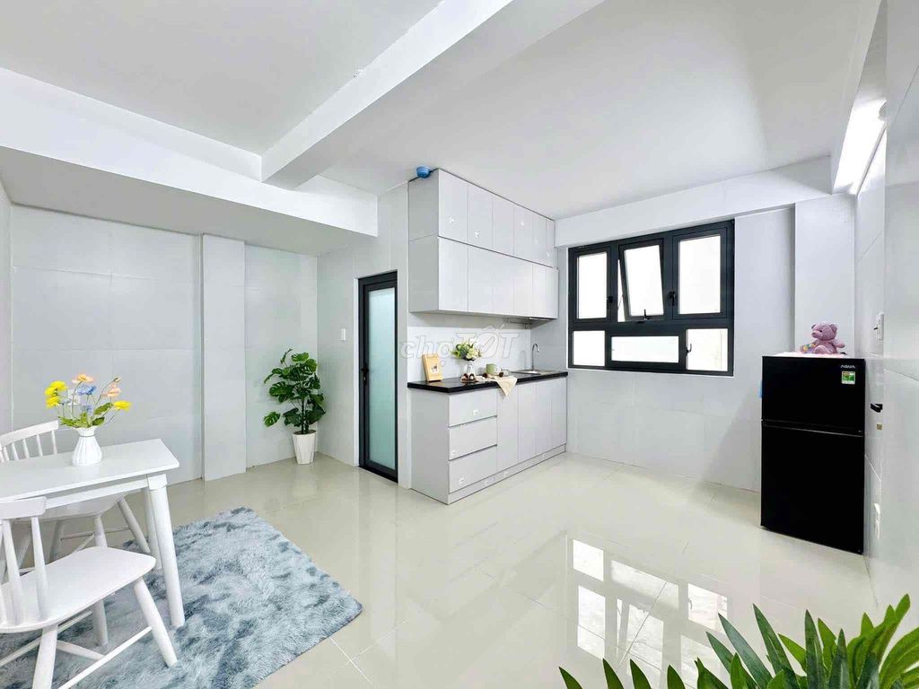 Phạm Văn Bạch Middle-Termach Service Room