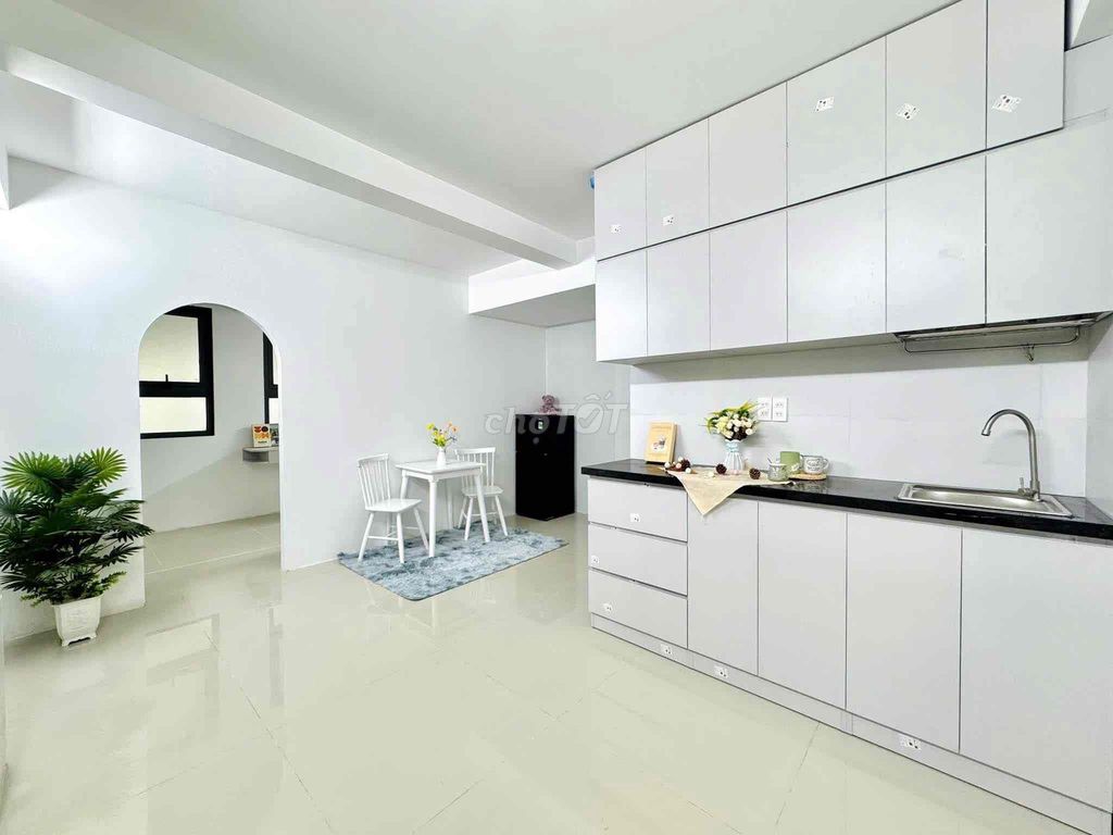 Phạm Văn Bạch Middle-Termach Service Room