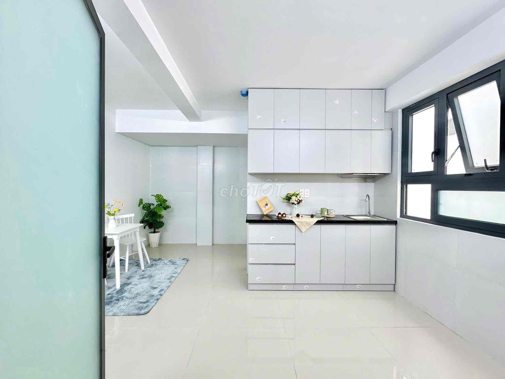 Phạm Văn Bạch Middle-Termach Service Room