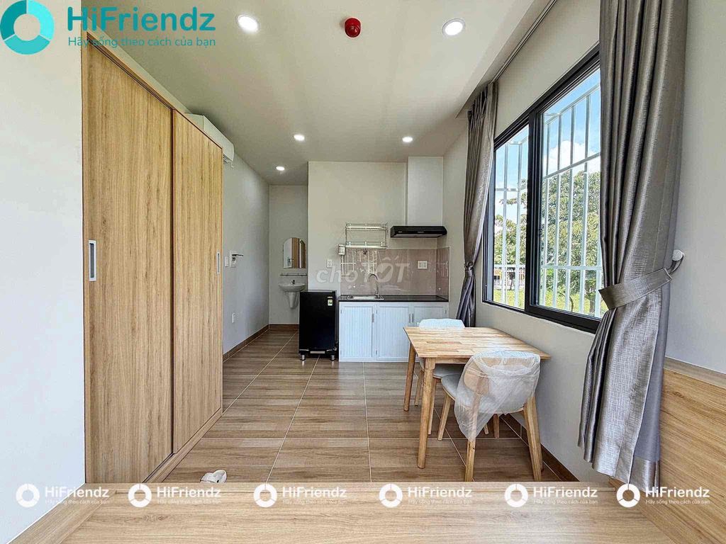 studio full interior - clear - wide - large windows