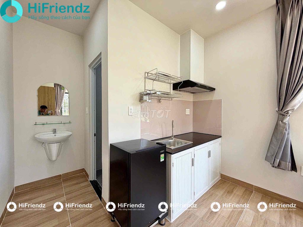 studio full interior - clear - wide - large windows
