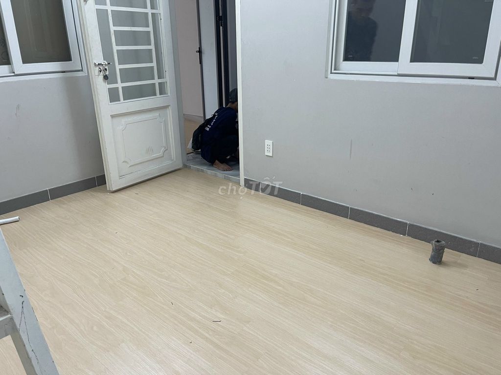Let's rent the entire second floor, open the vp or in Bạch Đằng.