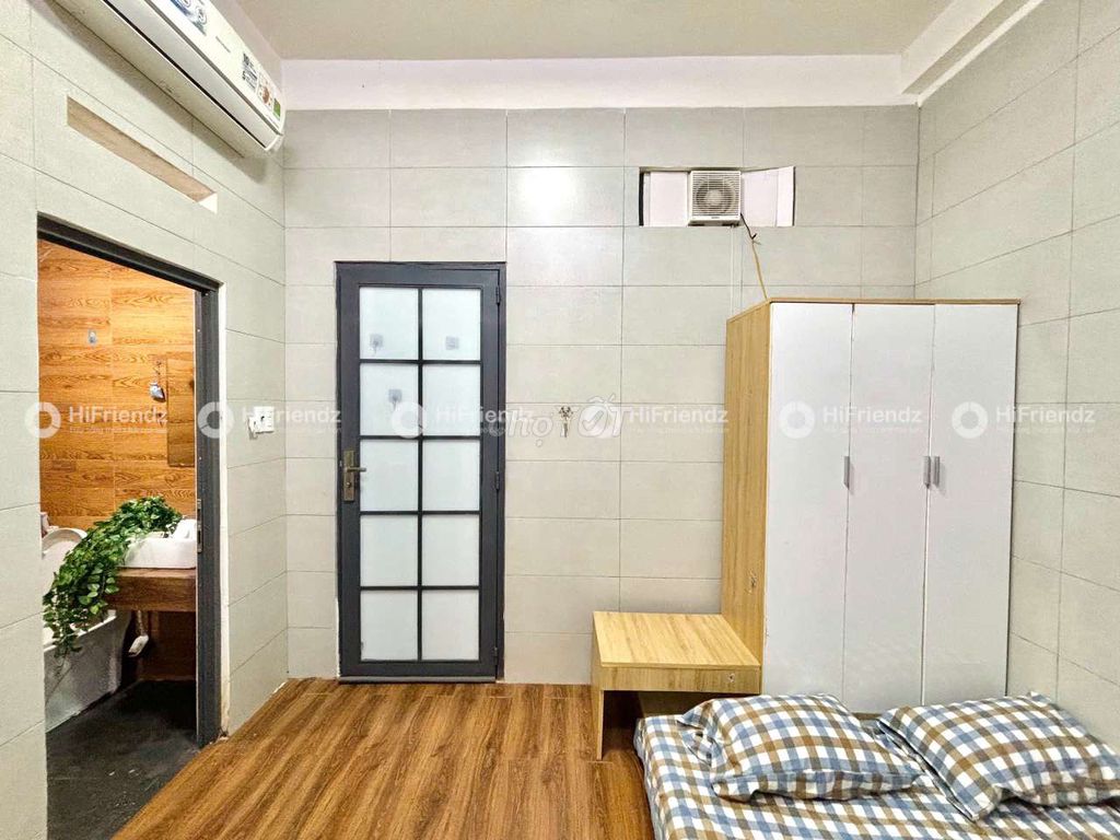 A Vườn Lài studio available.