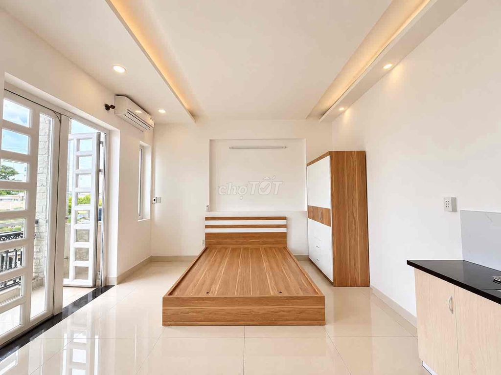 Rent a studio with a new balcony.
