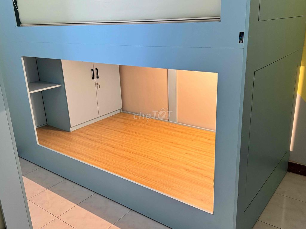 Rent a high-end dorm with all the expenses.
