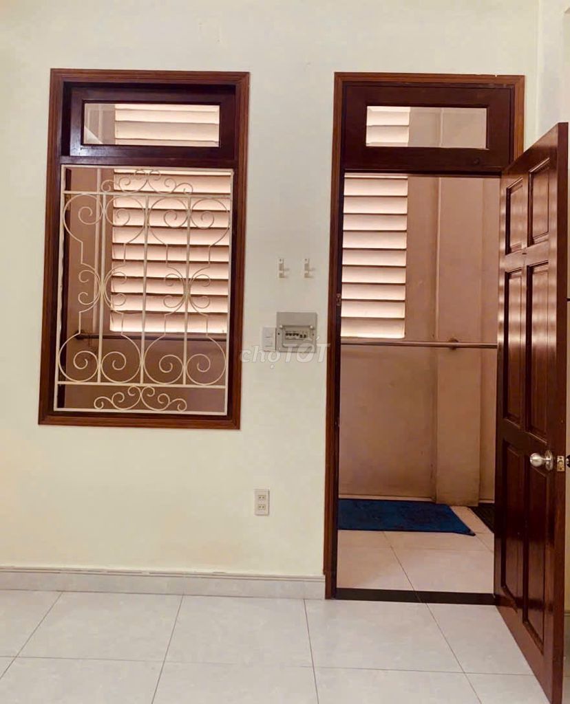 The room is so clean 28 M2 is empty! It's ready! C1, Tân Bình district