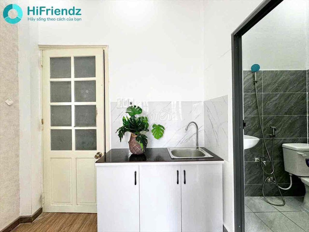 Rent a balcony apartment near the Western Hall of Happiness.