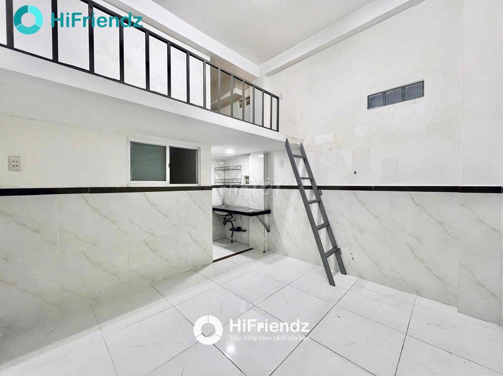 Rent a cheap motel - ready air-air elevator - close to fourth quarter