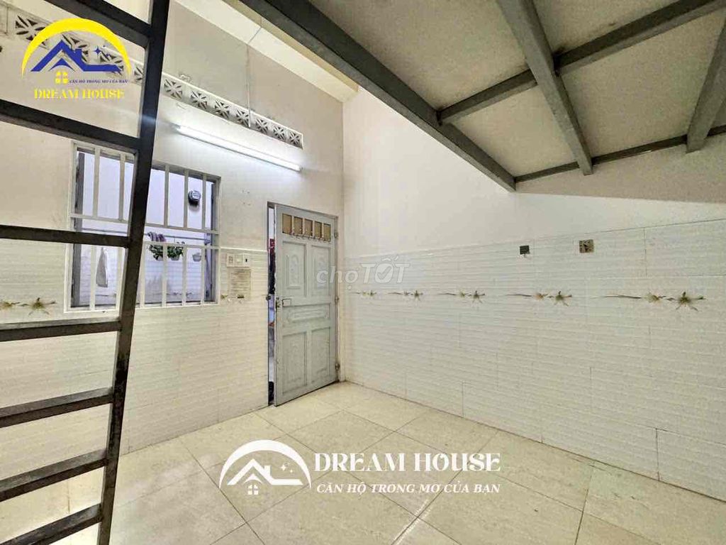High Hall standing is near the cheap exchange price