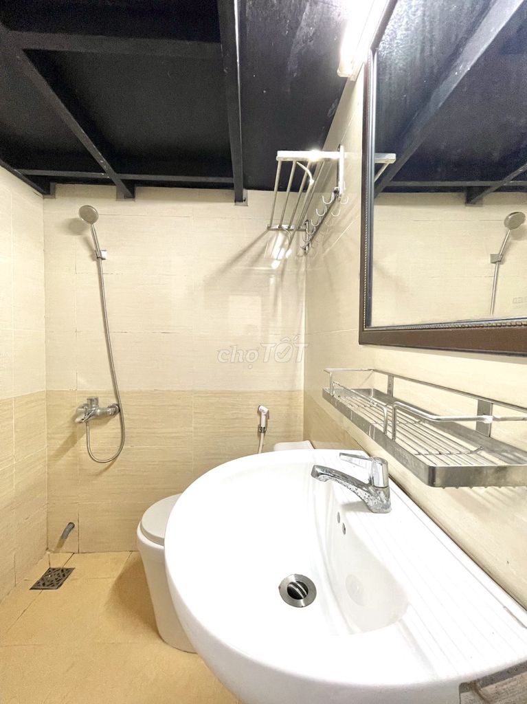 The full comfort room at the perfect bv