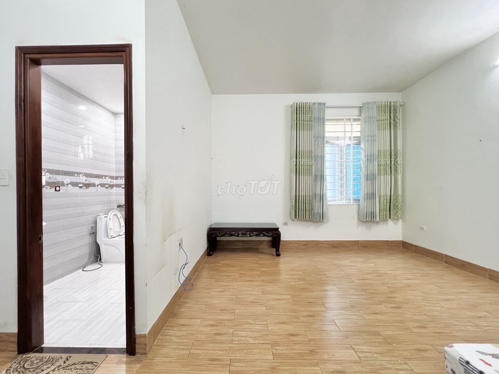 Rent 32 M2 units immediately.