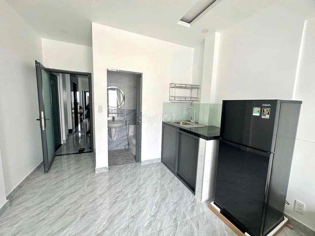 Rent a balcony studio near 6 Gò Vấp.