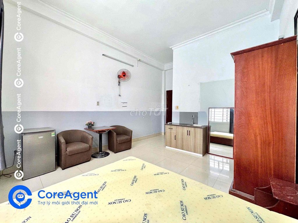Rent the Seven Kingdoms Hall near Sen's Queen - University of Tân Phú Constitution