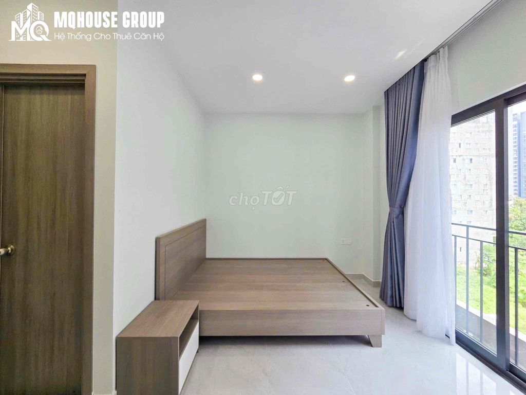 The balcony room at Nhà Bè is 100% new.