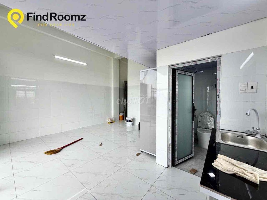 Open up the full interior hotel near the universities.