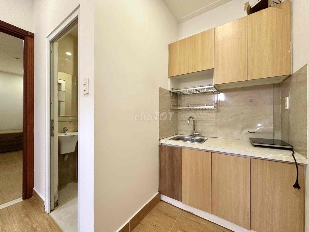 The second bedroom is beautiful, super Ngay gần Sân Bay wide.