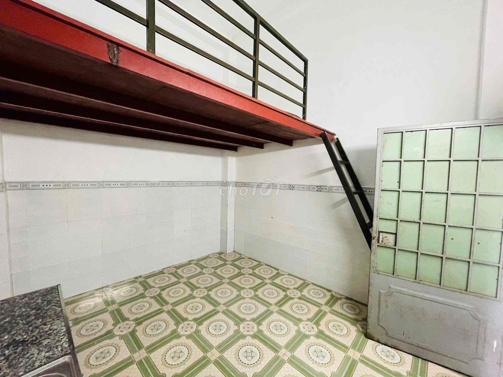 Rent room Trần Bá Giao cheap
