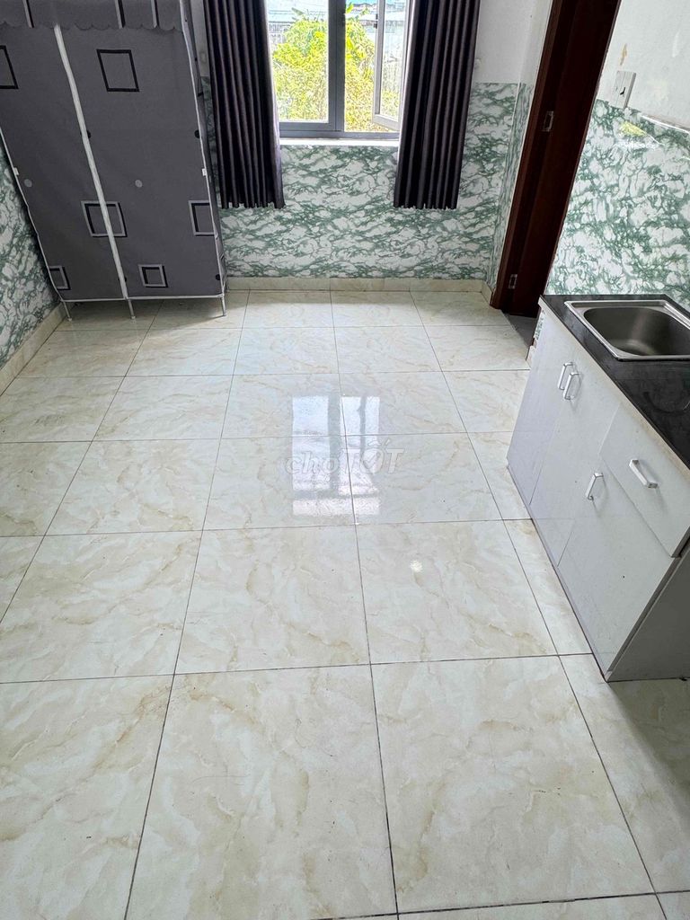 Rooms - air conditioning, closets, elevator shelves