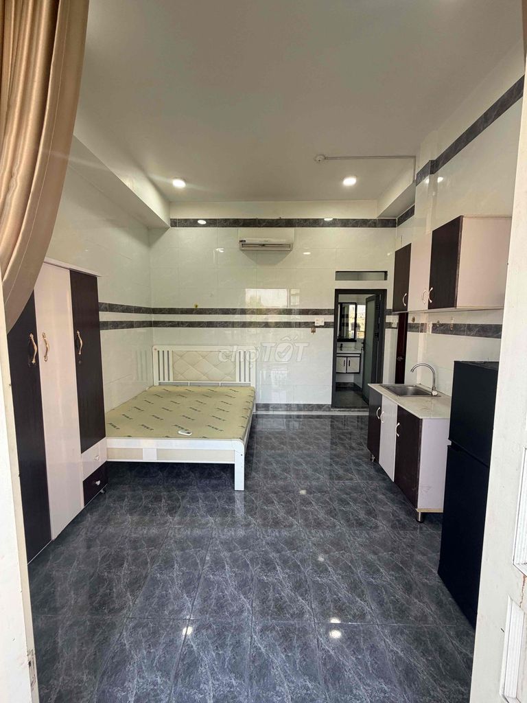 Large balcony, full interior, elevator.