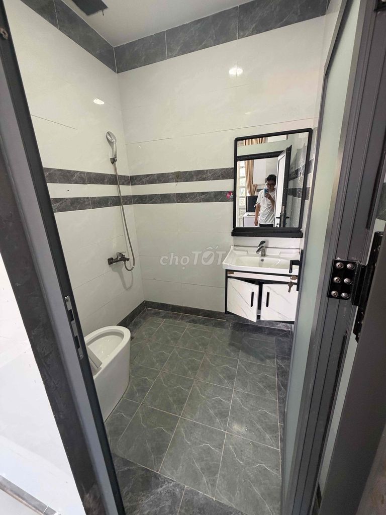 Large balcony, full interior, elevator.