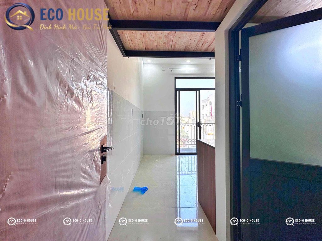The service apartment has a cool, personal balcony in Lê Văn Quới - 4.8.
