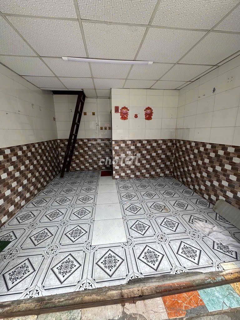 Rent room.