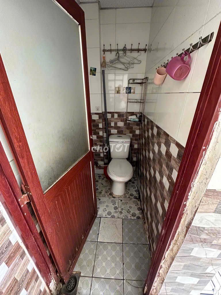 Rent room.