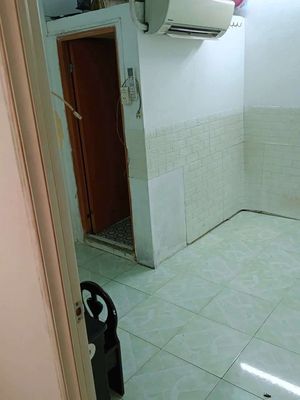 Rent Lê Quang Định two bedrooms, one ground, one cave, three guards, only six million.
