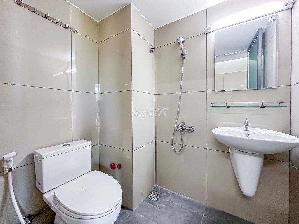 Rent an apartment for the Constitutional University, ueh Bình Chánh.