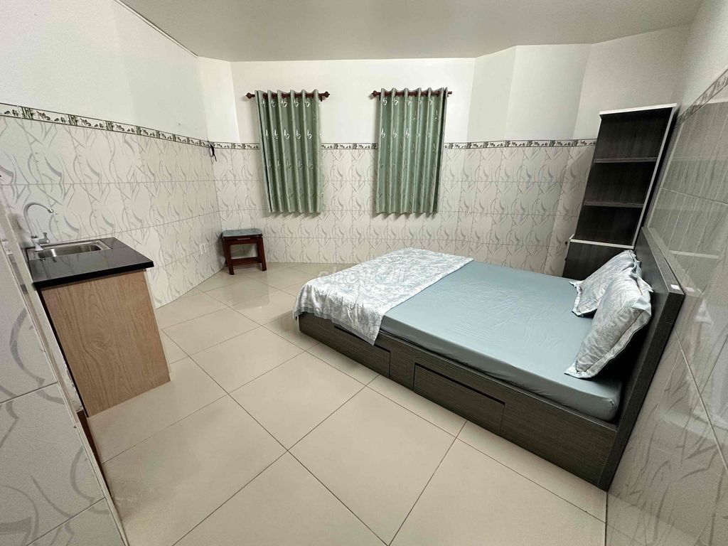 Rent an apartment full of furniture, elevators, windows, oof, next to bhx