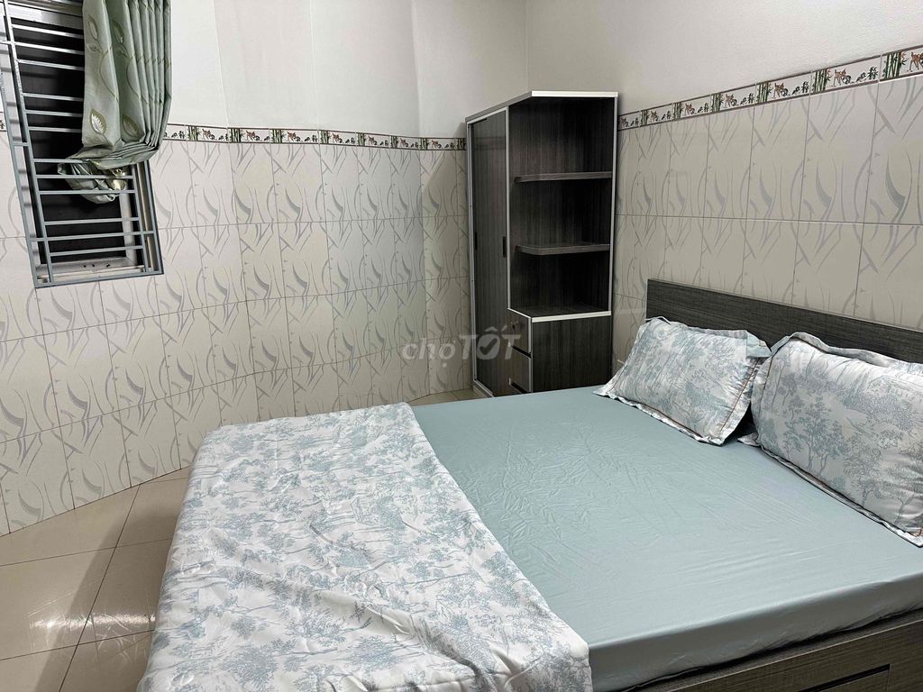 Rent an apartment full of furniture, elevators, windows, oof, next to bhx