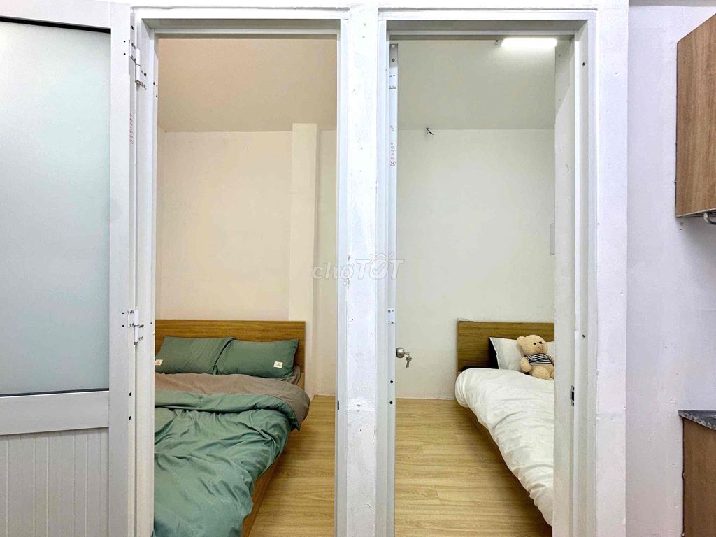 Two bedrooms, elevators.