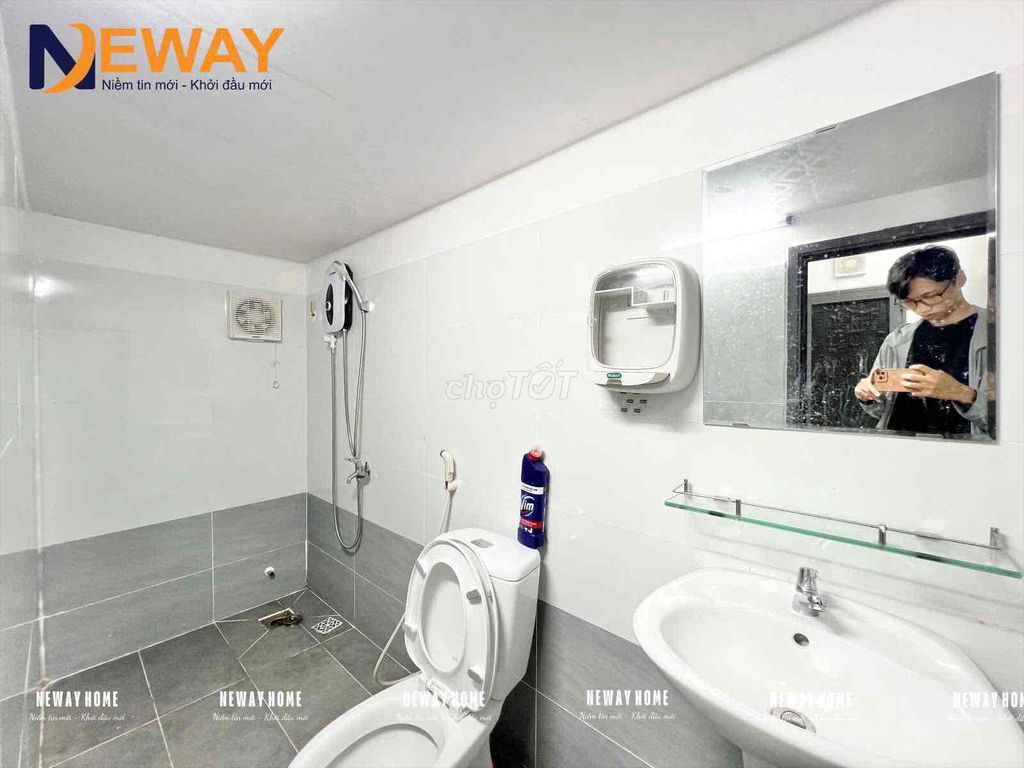 Rent a full interior with open windows near the Y-line bridge