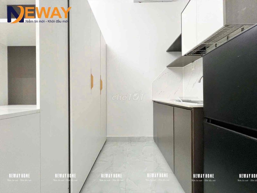 Rent a full interior with open windows near the Y-line bridge