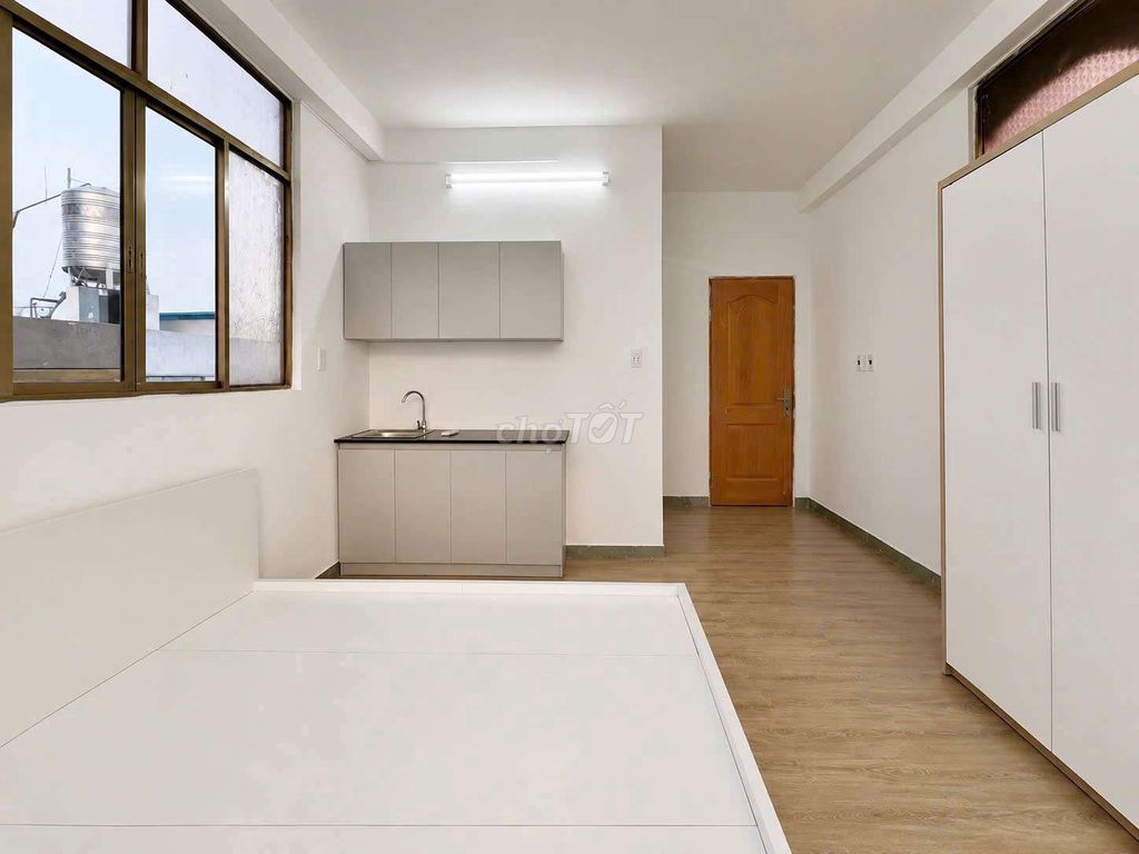 window balcony - full new furniture - plan to fall four fours