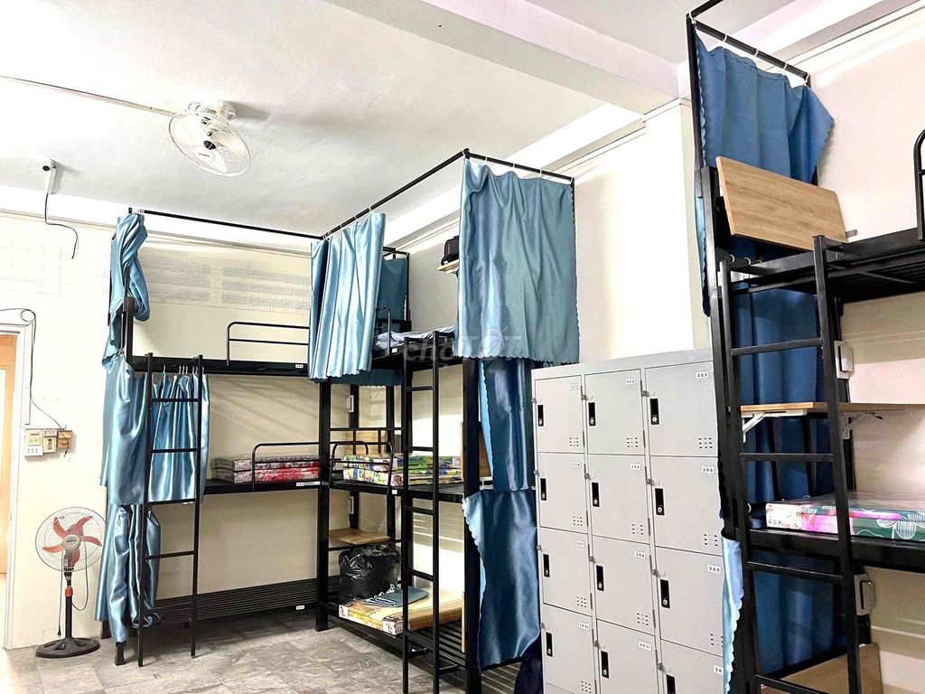 Rent a new school hostel, Võ Công Tồn.