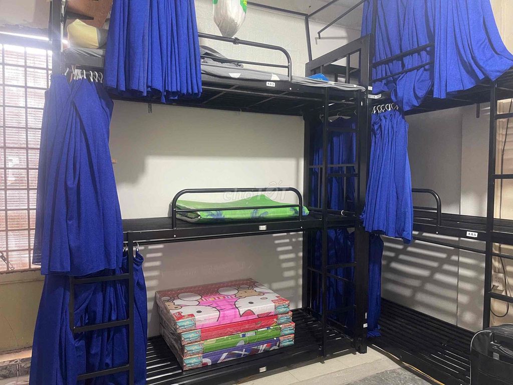 Rent a new school hostel, Võ Công Tồn.