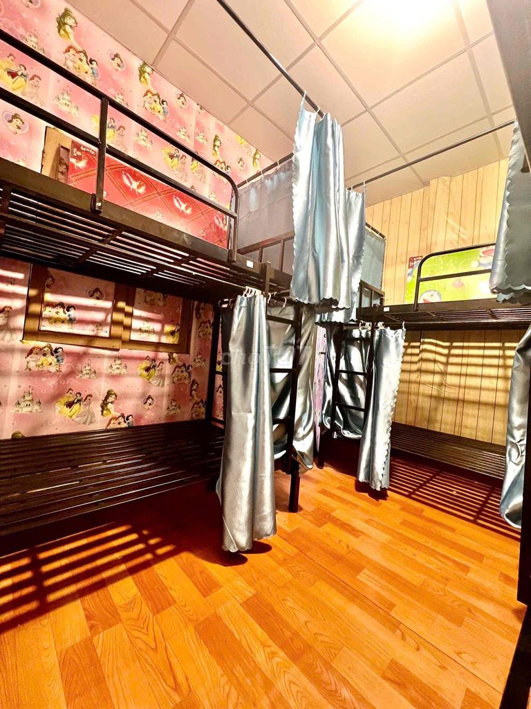 Rent a new school hostel, Võ Công Tồn.