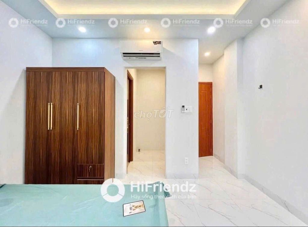 mini-full interior apartment - sky window