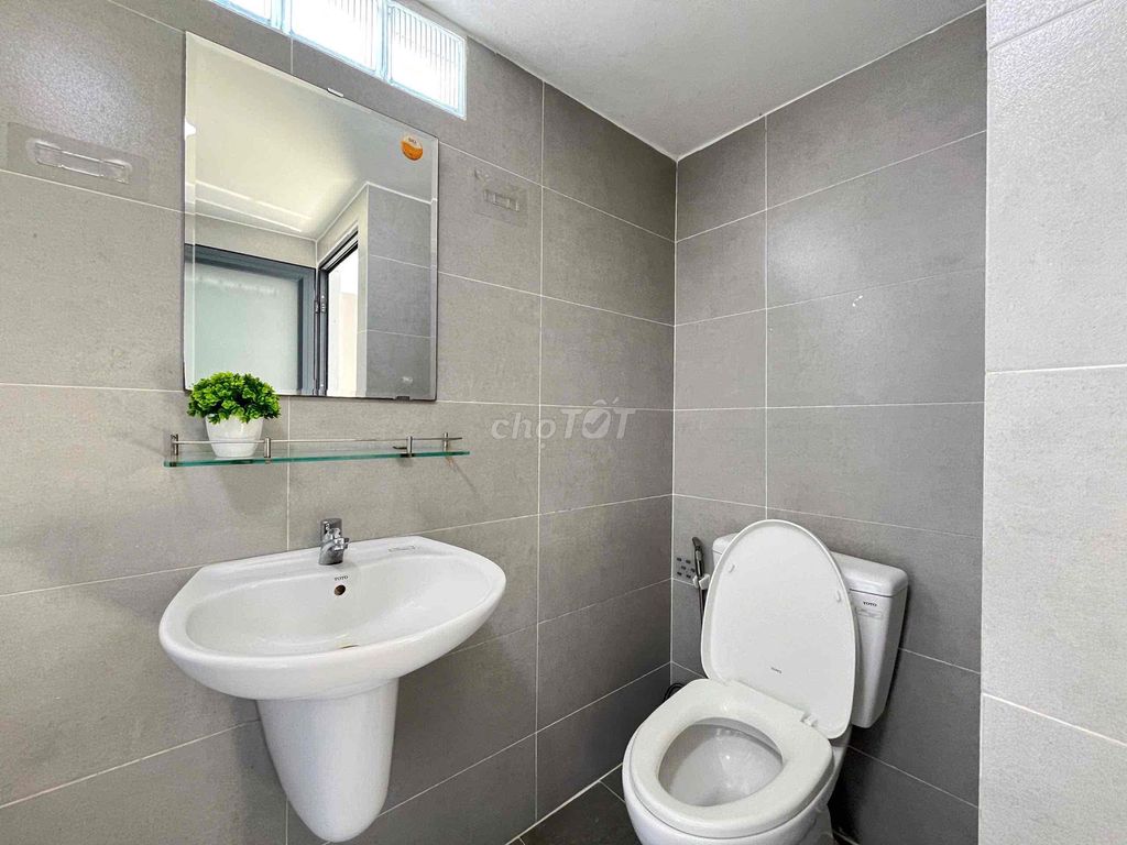 Rent 32 M2-- Nguyễn Gia Trí, Bình Thạnh-- 4.2 million.