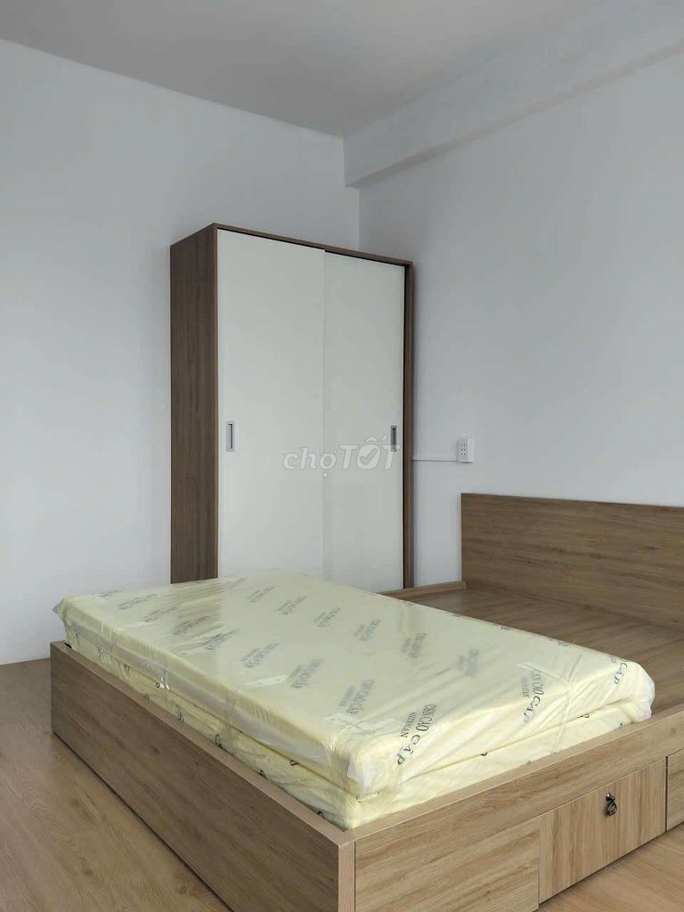 New service apartment 100% full interior, solar window, Huỳnh Tấn Phát front