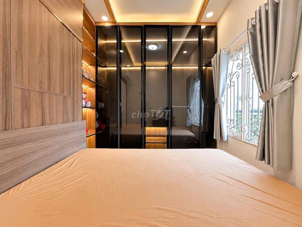 Room 1 private sleep space. Phan Đình Phùng-Phú Nhuận.